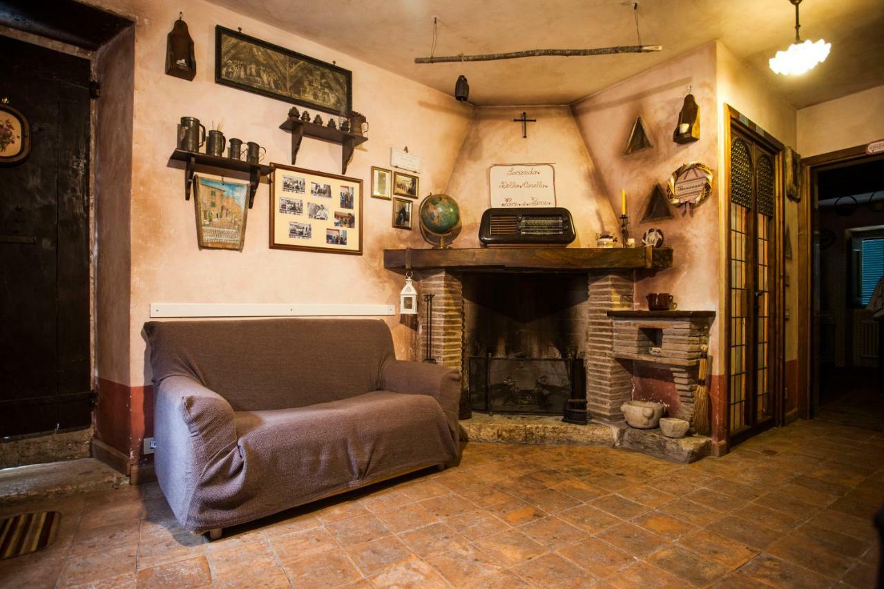 Locanda Della Casella Cineto Romano Luaran gambar